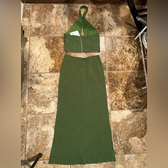 Runaway The Label NWT Tanzia Top & Maxi Skirt Set - Picture 2 of 10